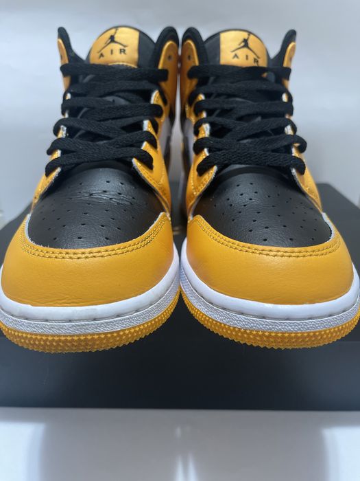 Jordan 1 mid Taxi 500