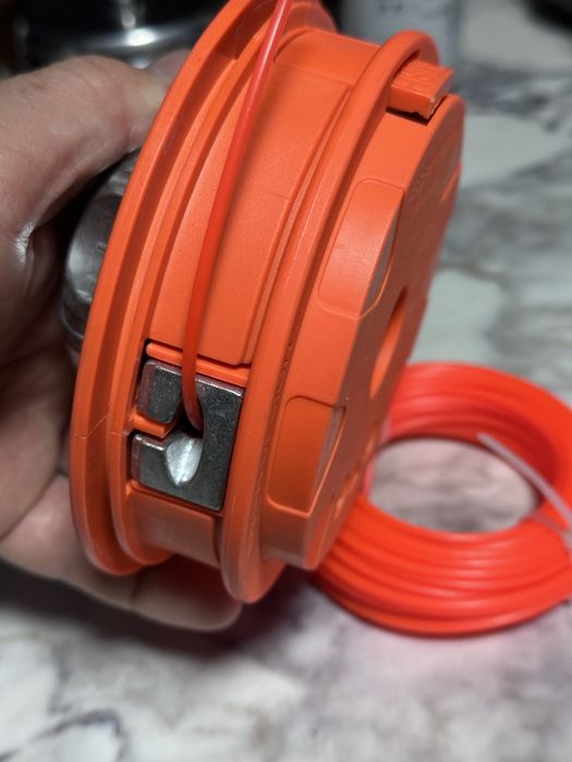 Cap motocoasă M10x1.25 stânga + fir 15m 2.4mm – universal, preasamblat