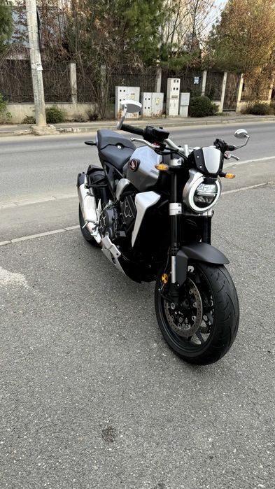 Vand Honda CB1000 R Neo-cafe racer - impecabil