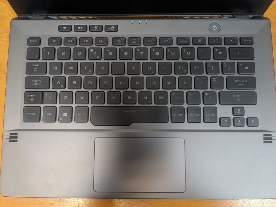 ASUS ROG Zephyrus G14 2020/Ryzen 7/RTX2060/16GB RAM