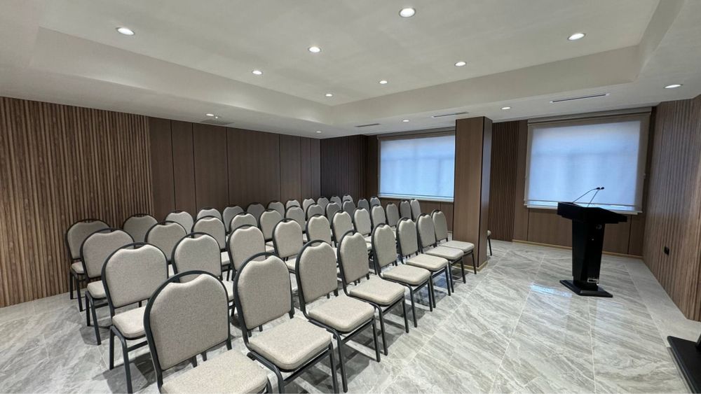 Konfirensiya zali / Конфиранционный зал