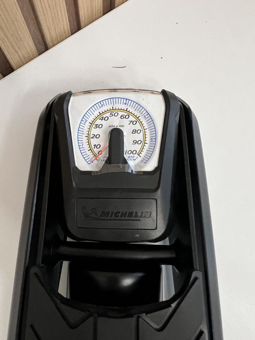 Pompă de picior Michelin Analogue Single Barrel Foot Pump