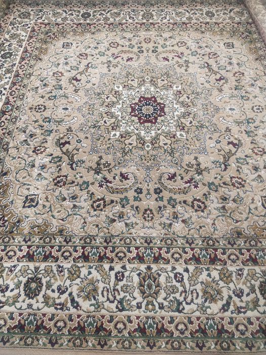 Продам ковер в отличном состоянии