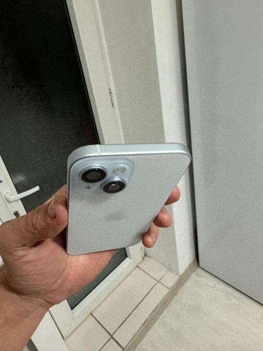 Iphone 15 white 128gb impecabil baterie 100%