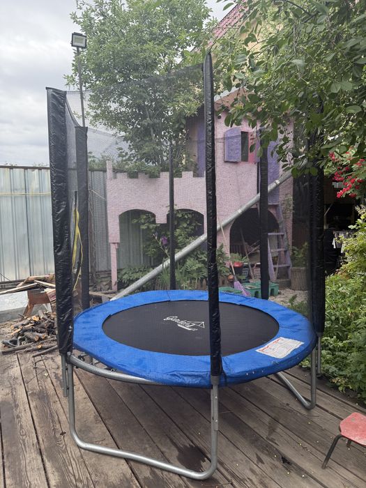 Продам батут с сеткой