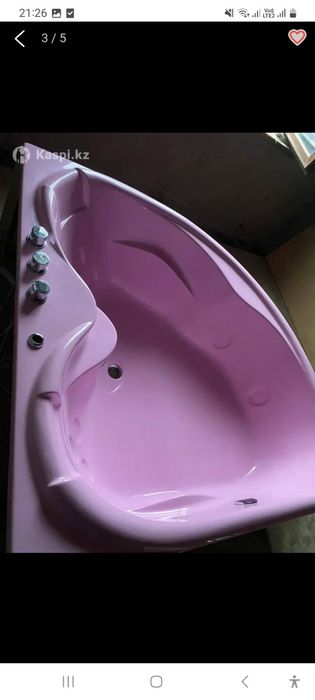 Ванное необычное двухместное розовое