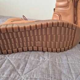 Номер 37,5 Нови дамски боти от естествена кожа