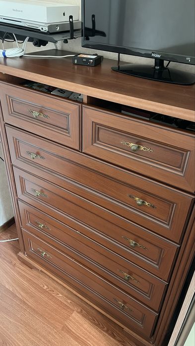 Комод, цвет темное дерево