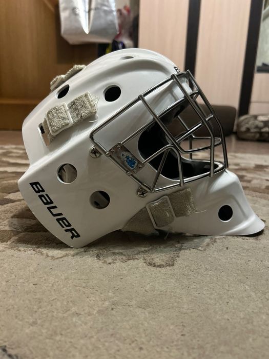 Продам шлем вратаря Bauer 930 JR