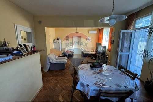 Продава се Етаж от къща в Шумен, Пожарната - 110 кв.м за 1395 €/кв.м - Снимка #6