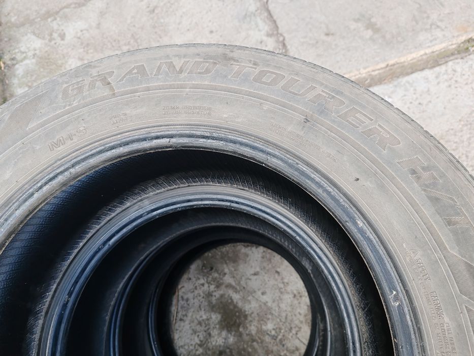 Продаю шины   цена:35,000 торг