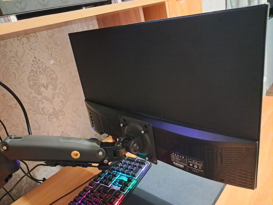 Продам монитор 165герц