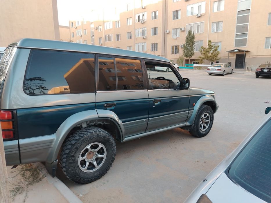 Mitsubishi pajero