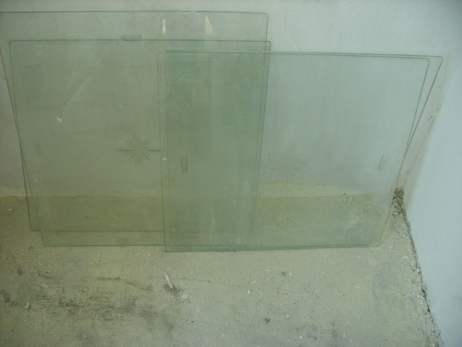 Стъкла ретро за витрина с инкрустация цветя