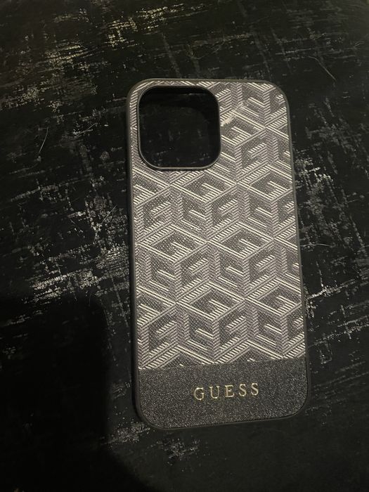 Кейс на Guess за Iphone 15 Pro Max