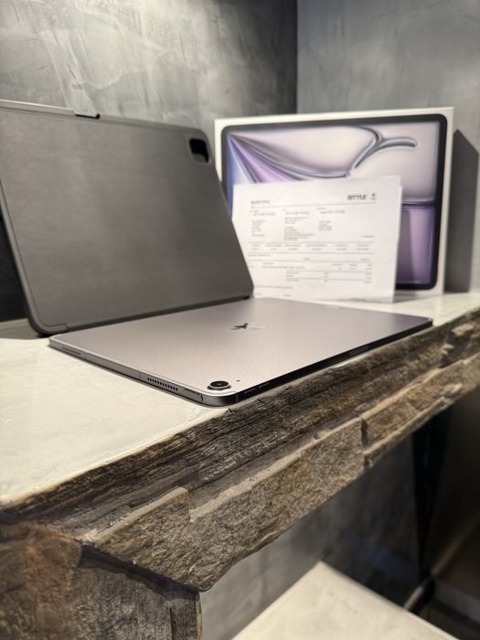 КАТО ЧИСТО НОВ Ipad Air M3 13” Cellurar + Wi-Fi