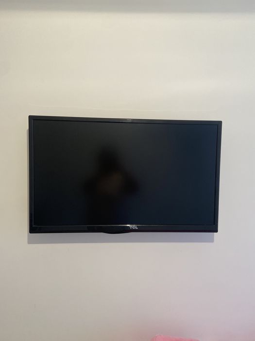 Телевизор в хорошем состоянии.