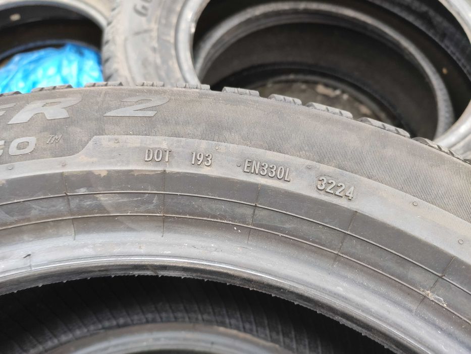 2бр Като нови зимни гуми 225 55 17 - Pirelli - DOT 2024