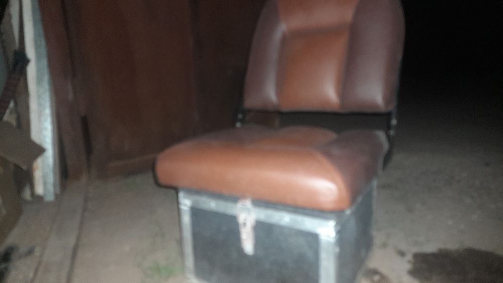 Кресло для лодки с рундуком