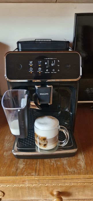 Espressor cafea automat Philips Saeco LatteGo