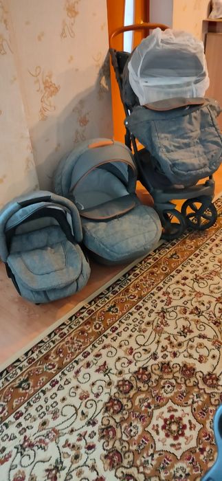 Детская коляска 3 в 1