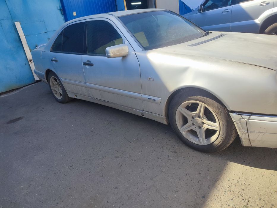 Продам Мерседес Е280 96 г