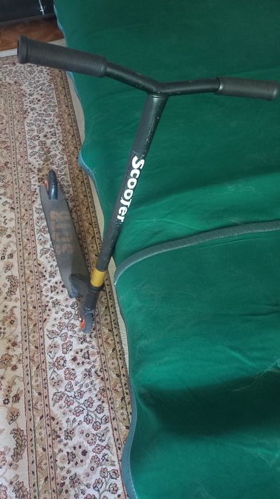 Самокат    чёрный