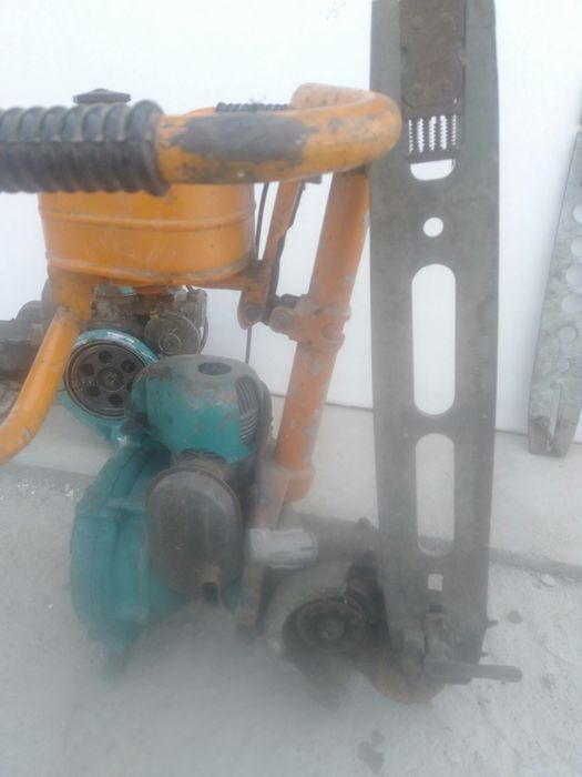 Продам 2 штук бензопил дружба