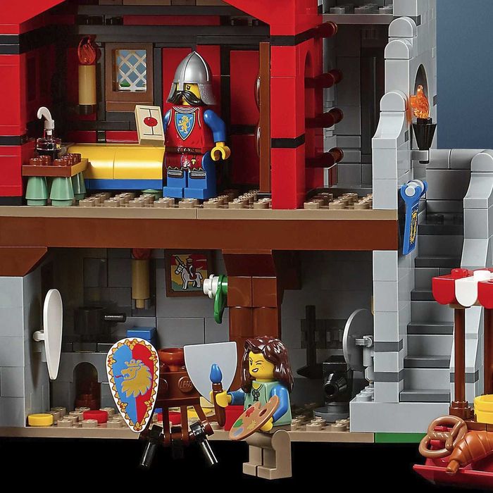 НОВО Lego Icons 10332 - Средновековен градски площад