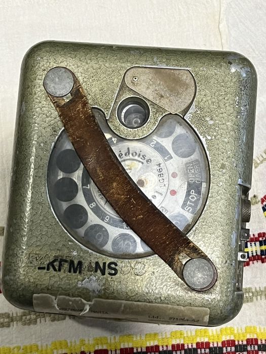 Стар часовник за състезателни гълъби