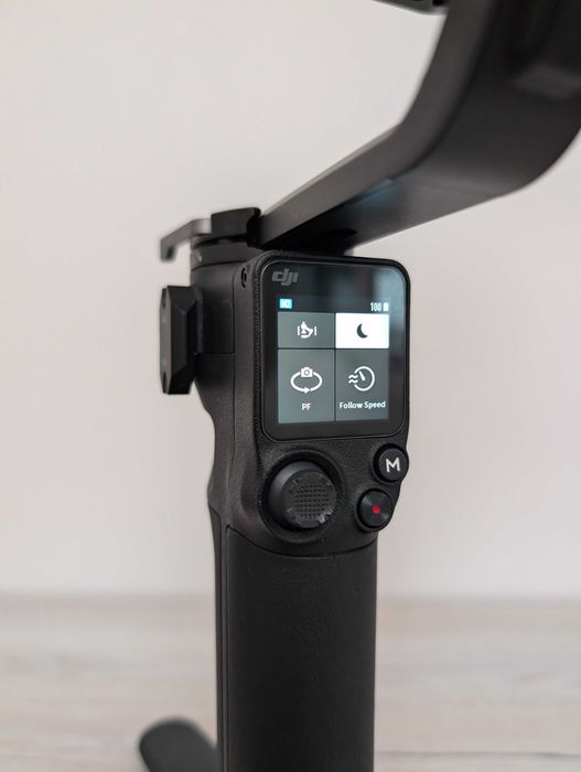 DJI RS3 mini (ca nou) + montura Arca-Swiss Small Rig 4195