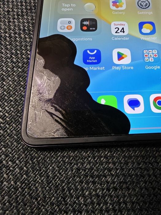 Honor Magic V2 cu defect