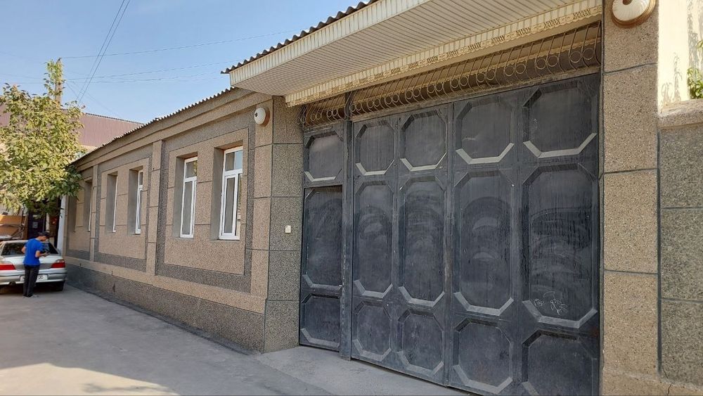 Фаргона шахар МАРКАЗИДА Ховли Уй Сотилади!