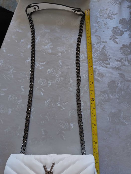 Малка бяла дамска чанта