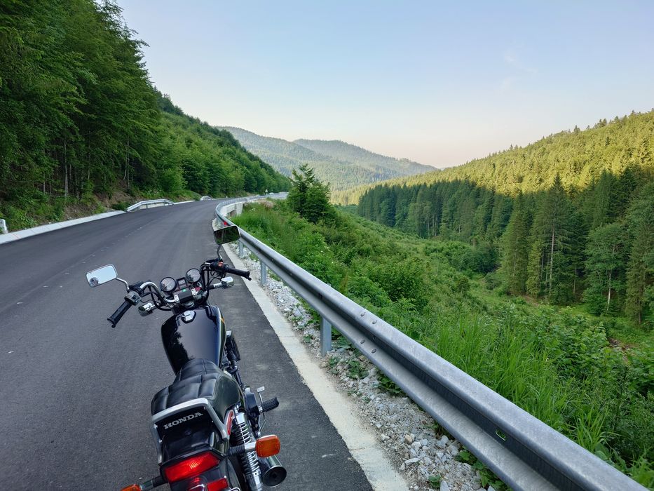 Motocicletă Honda Magna V30