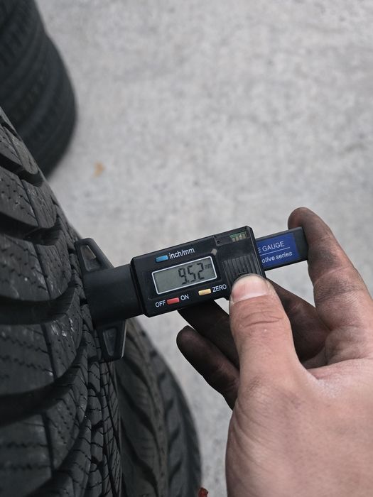 4 Броя 205/50/17 Kumho 2x9,5mm 2x7,5mm