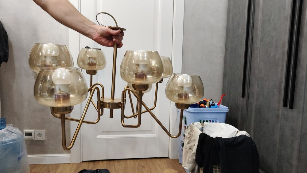 Продам в хорошем состоянии люстру