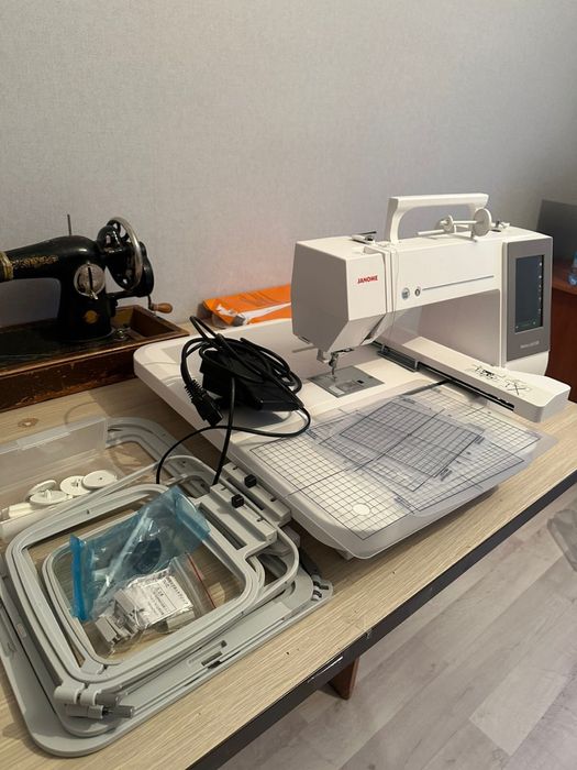 Вышивальная машина Janome 550E
