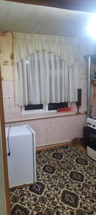 Фаргона. Фрунзе  массив 25-мактаб олдида.