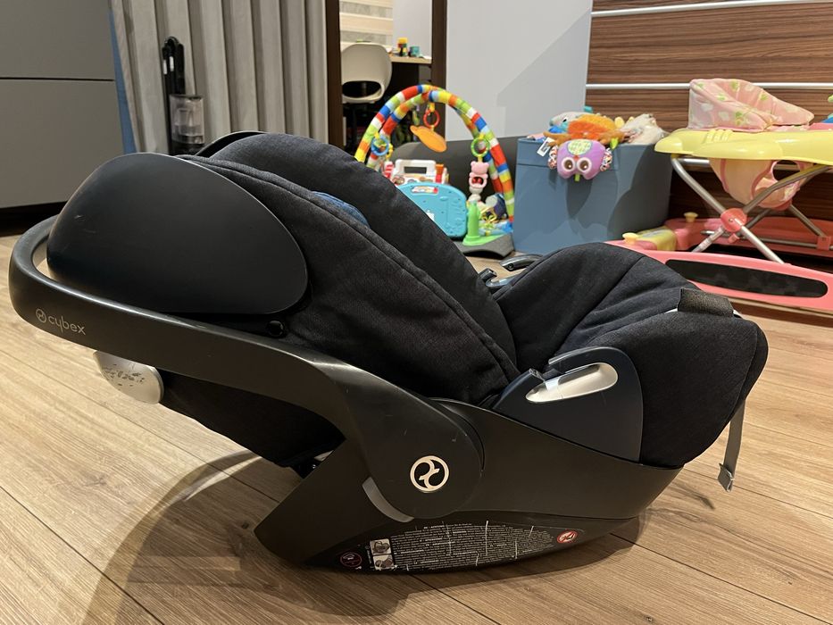 Cybex cloud q + base q fix + адаптери кош за кола с основа