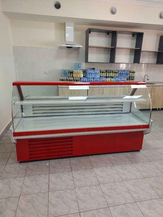 Витрина холодильник