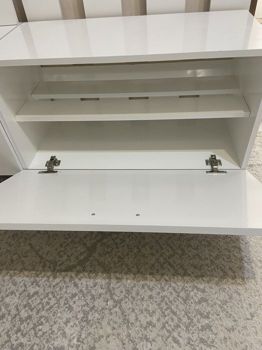 Прихожая вешалка