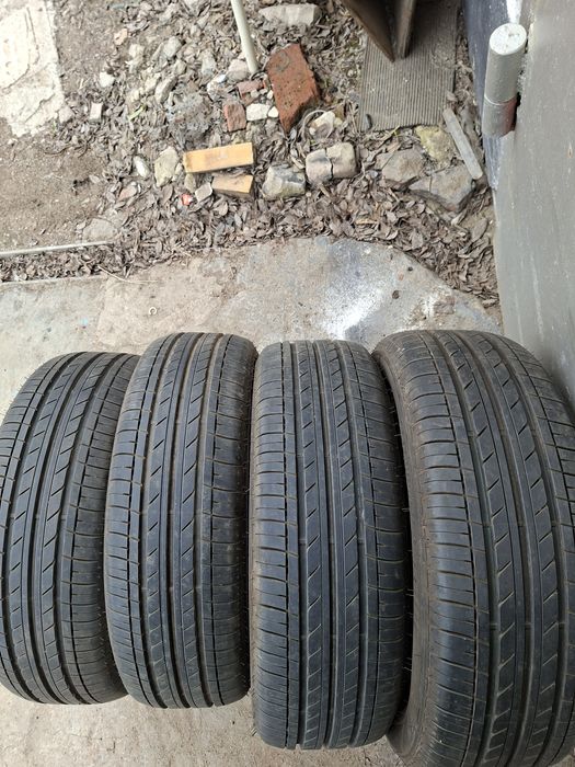Продам шины 215/60/16 бриджестон