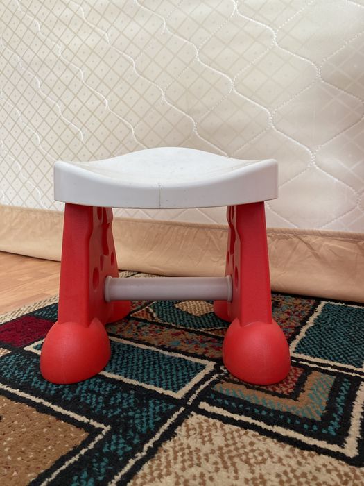 Детское пианино со стульчиком