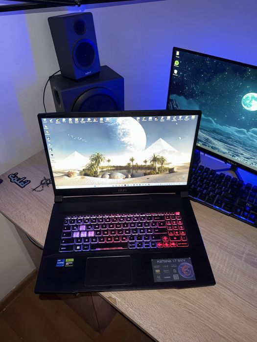Laptop Gaming MSI Katana B12V