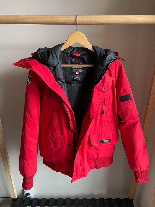 Зимно пухено яке Canada Goose / Chilliwack в червен цвят