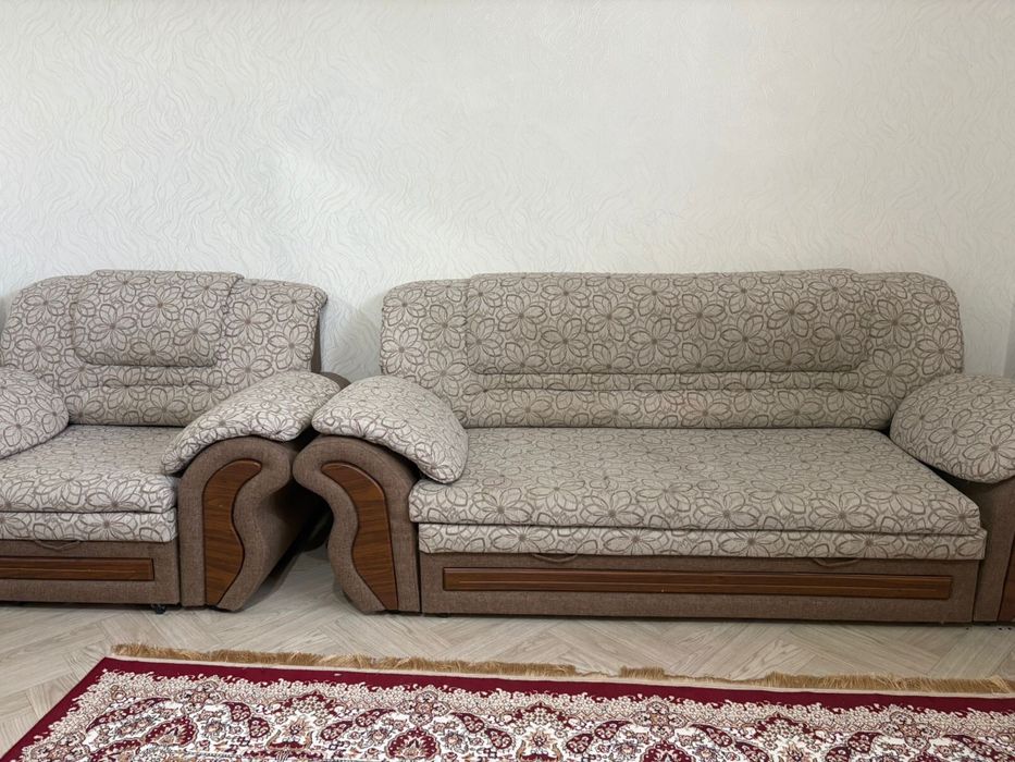 Диван с креслом выдвижной