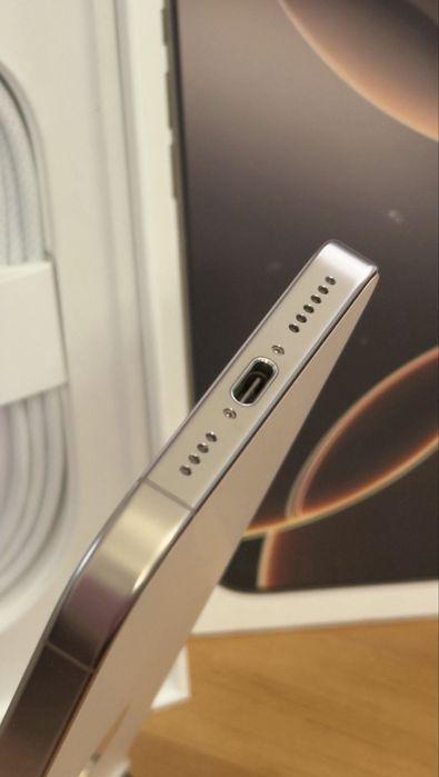 iPhone 16 PRO MAX / 96% Bateria  / ca NOU / Garantie