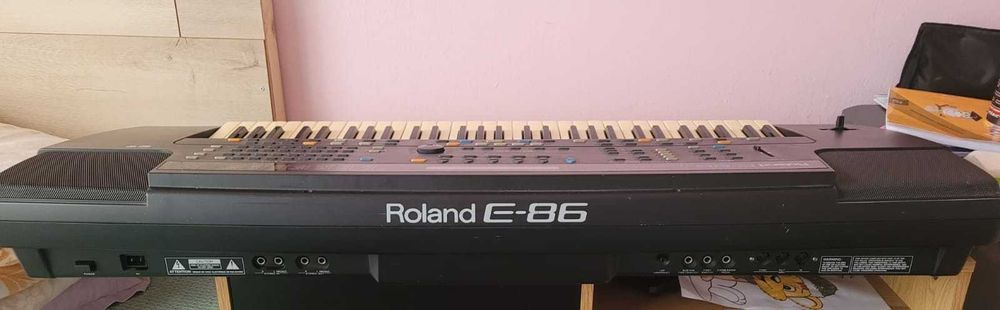 Синтезатор Roland-E86