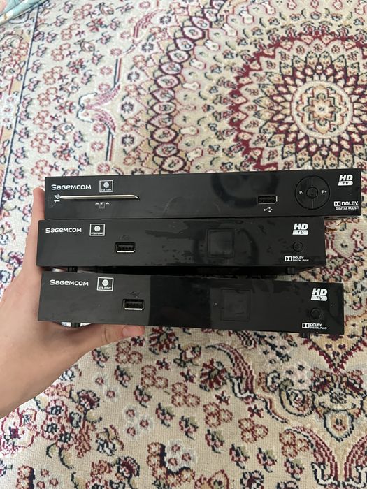 Приставки для телевизора есть пульты